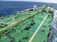 Oil tanker 
