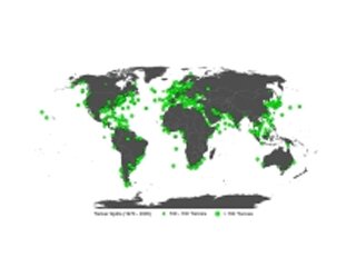 Use of GIS for assessing the changing risk of oil spills from tankers (2007)